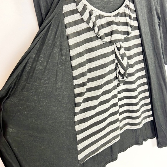 IZ BYER |🐼Black White Striped Faux Layered Mixed Media 1/2 Sleeves Loose Blouse - Picture 9 of 11